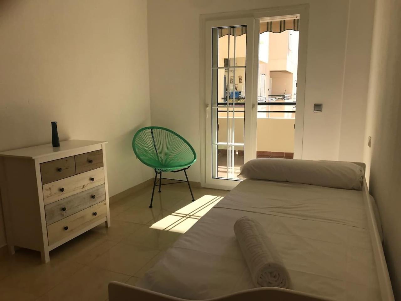 Espectacular Residencial En 1A Linea Con Piscina Daire Benajarafe Dış mekan fotoğraf
