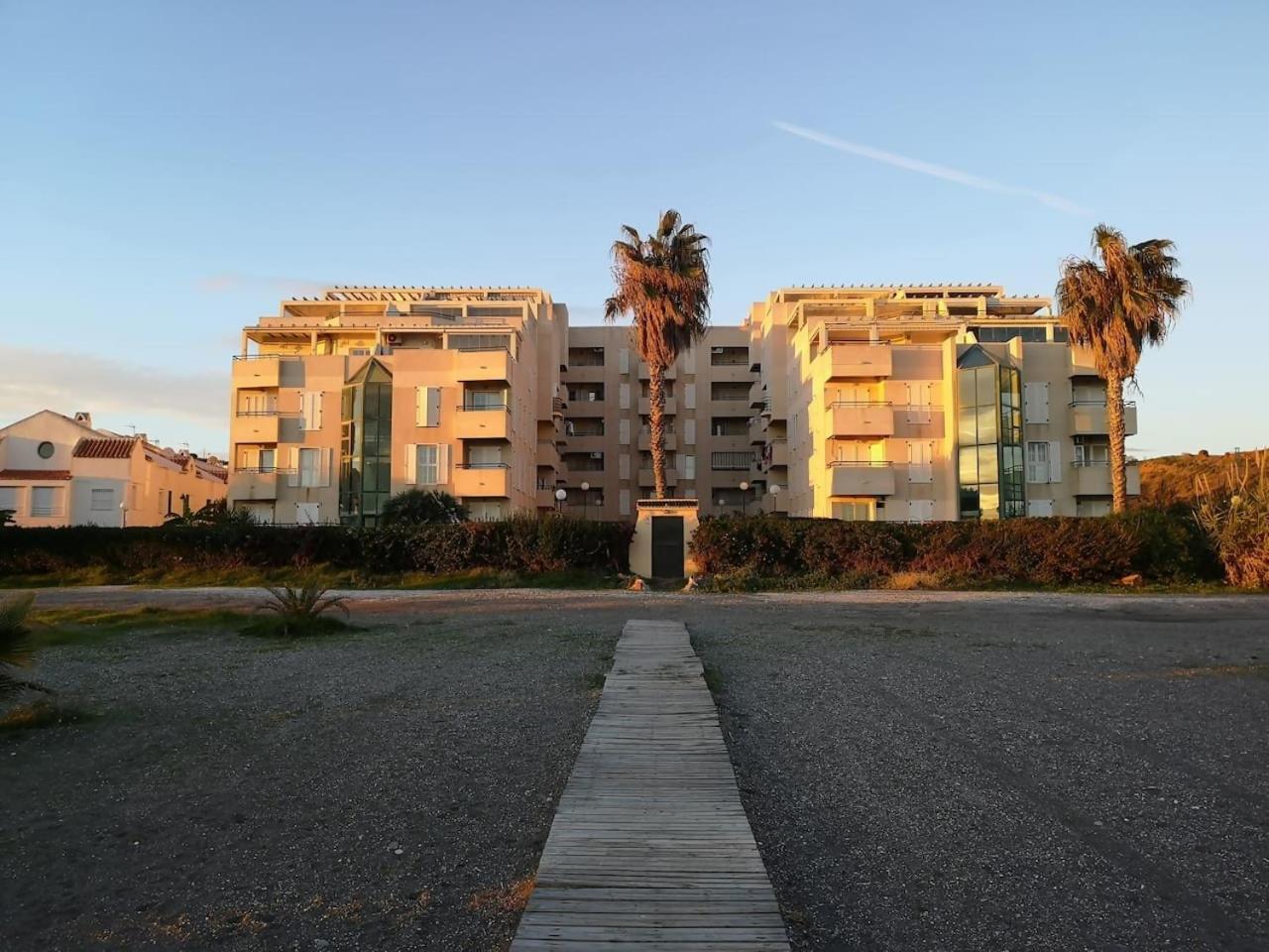 Espectacular Residencial En 1A Linea Con Piscina Daire Benajarafe Dış mekan fotoğraf